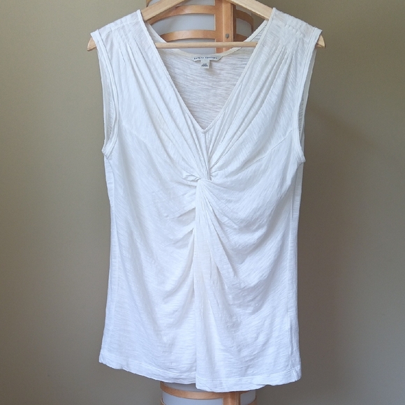 Ptp18.5"-22" Banana Republic White Ruched T Shirt - Picture 2 of 7